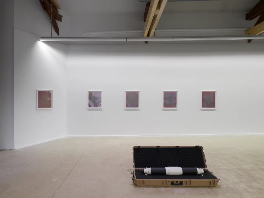 Vue de l'exposition "Transparences liquides" au CPIF